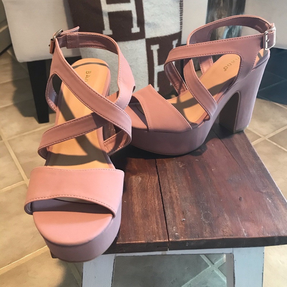 Pink/ blush wedges new with out tags